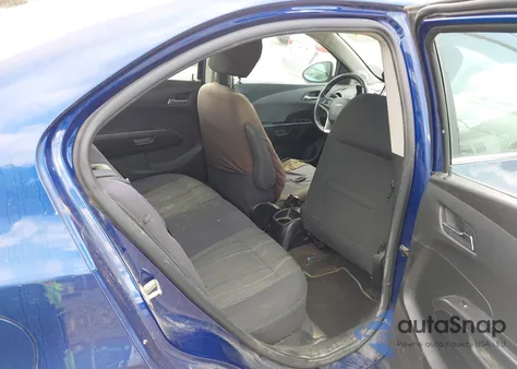 2013 Chevrolet Sonic Lt Auto z USA, uszkodzony, nr VIN 1G1JC5SGXD4255992